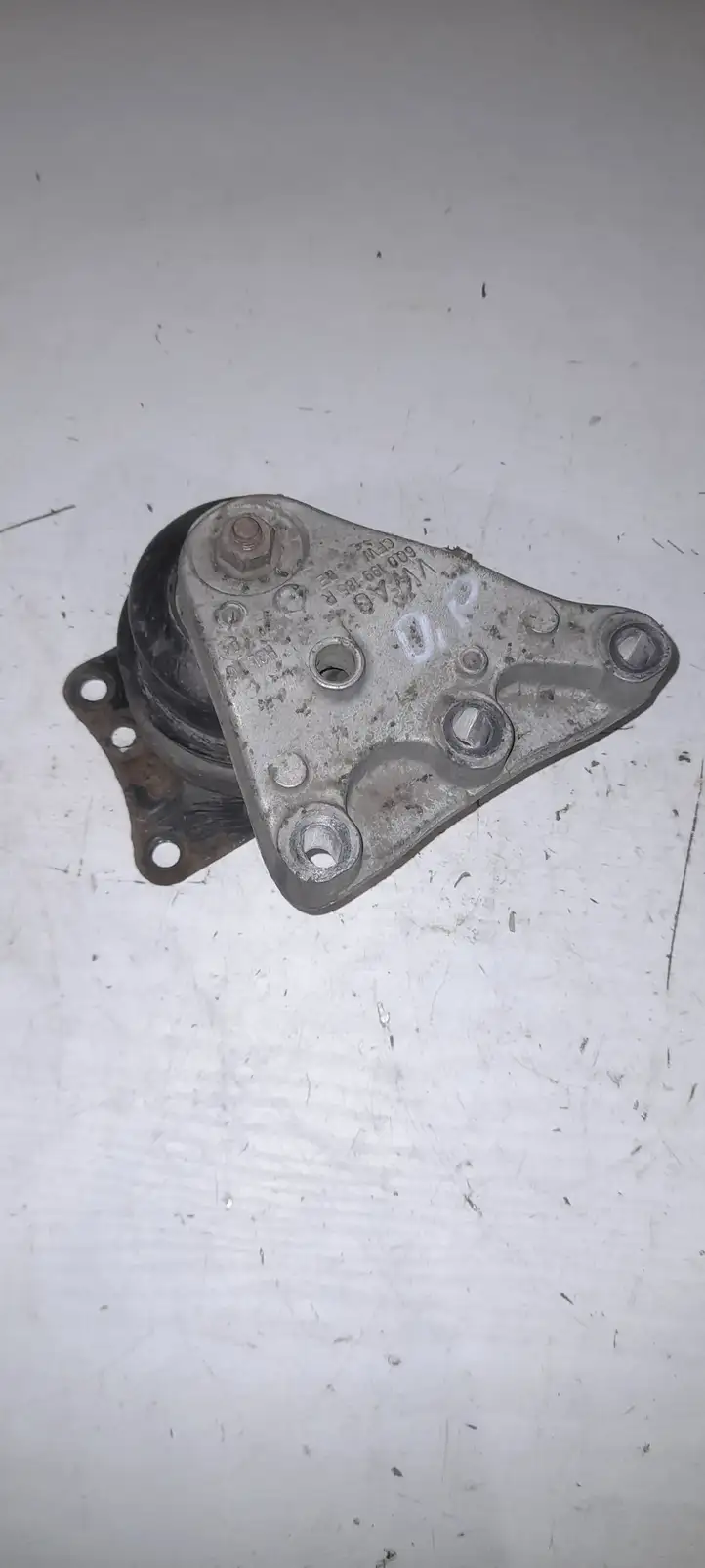 Seat Ibiza III (6L) (2002 - 2008) 6Q0199185R Кронштейн двигателя — фото 1