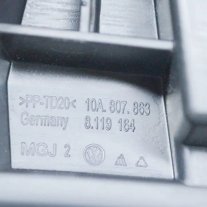 Volkswagen ID.3 (2019 - ) 10A807863 Кронштейн заднего бампера — фото 6