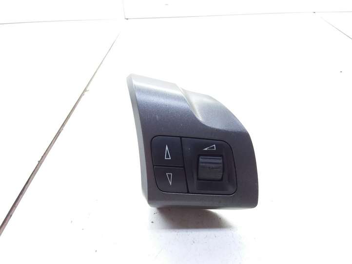 Opel Vectra (2002 - 2005)  13208858 Кнопки рулевого колеса