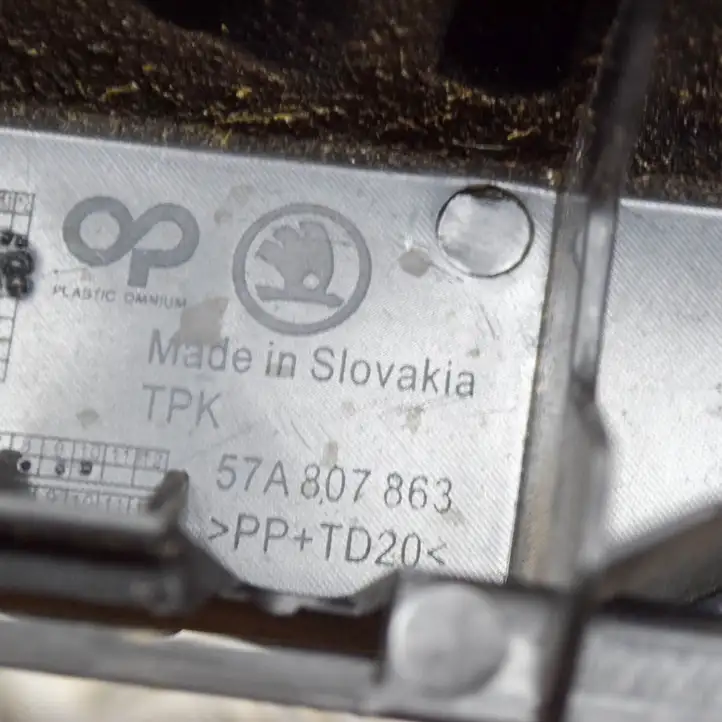 Skoda Karoq (2017 - ) 57A807863 Кронштейн заднего бампера — фото 6