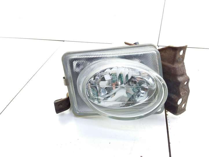 Mitsubishi Galant (1997 - 2003)  11487377 Передняя противотуманная фара