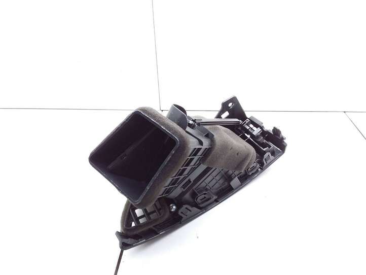 Hyundai i40 (2011 - )  U09E28 Воздушная решётка окна