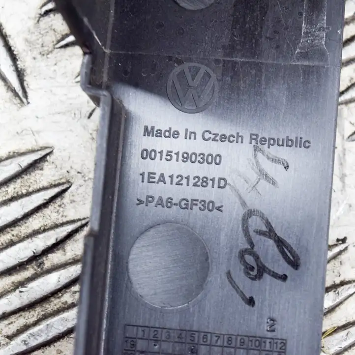 Volkswagen ID.3 (2019 - ) 1EA121281D Дефлектор воздуха — фото 6