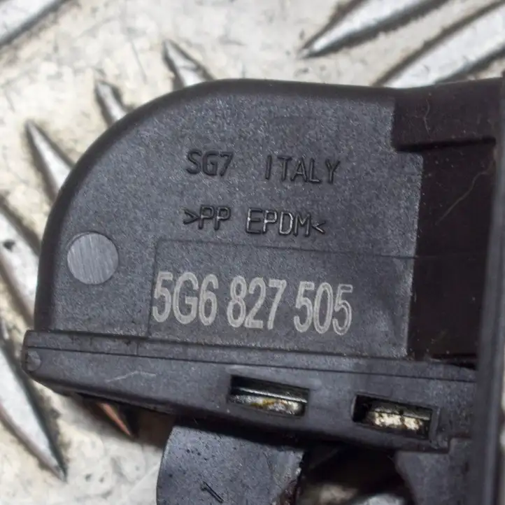 Volkswagen Golf VII (2013 - 2019) 5G6827505 Замок крышки багажника — фото 6