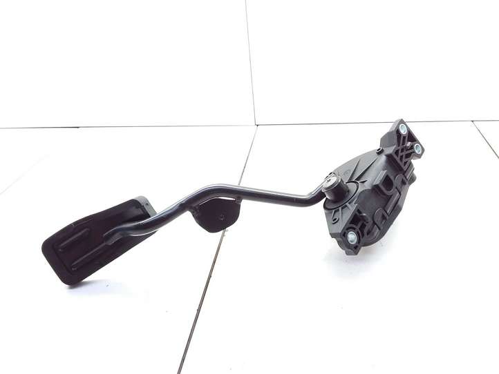 Volkswagen PASSAT B5 (1997 - 2000)  8E2721523C Педаль акселератора