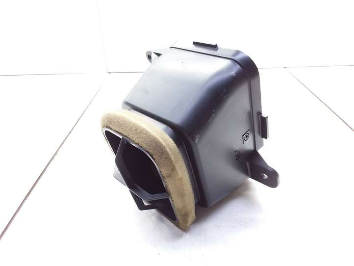 Mazda Tribute (2000 - 2004)  020618 Воздушная решётка окна