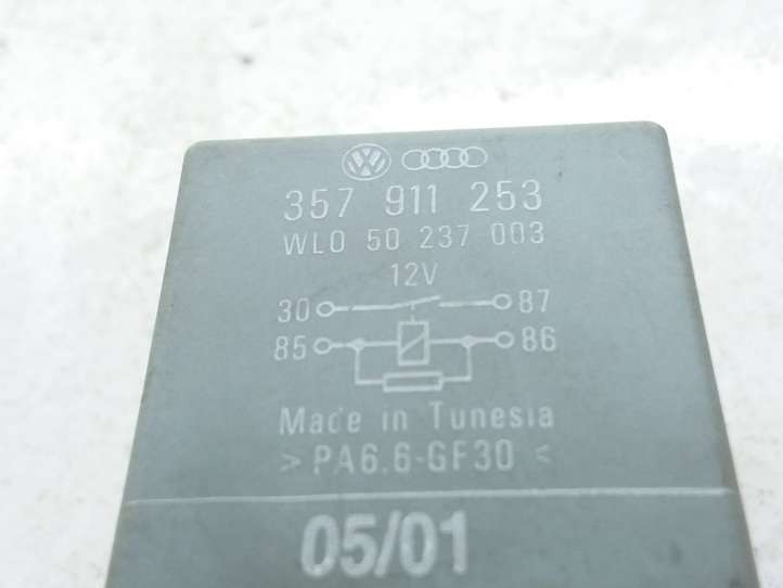 Volkswagen Sharan (2000 - 2003)  357911253 Реле аварийных фонарей