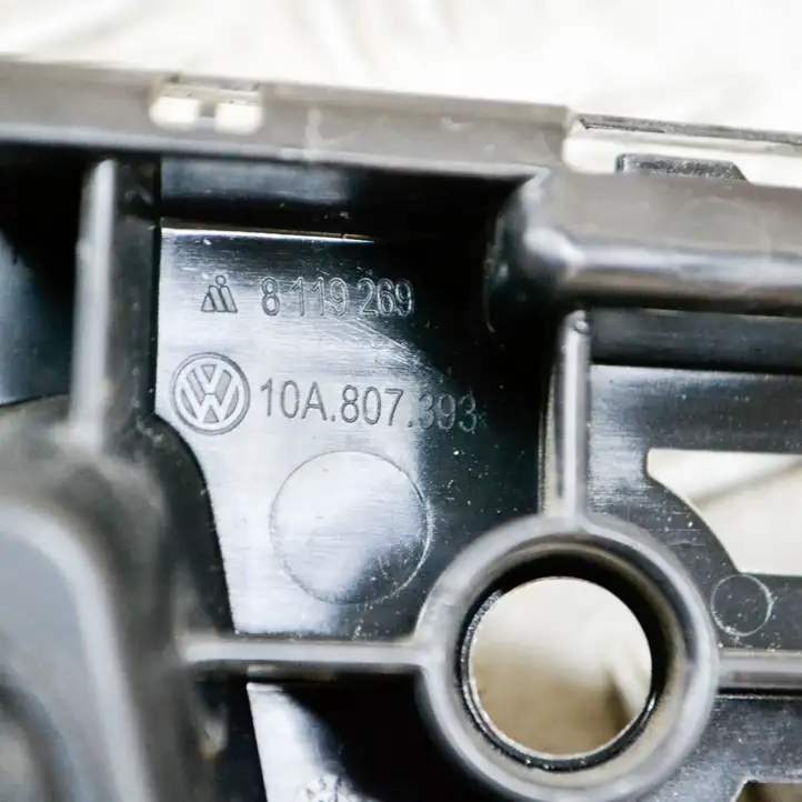 Volkswagen ID.3 (2019 - ) 10A807393 Кронштейн угловой части бампера — фото 7