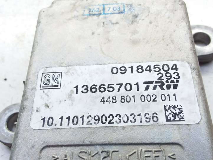 Opel Signum (2002 - 2008)  13665701 Датчик ESP (системы стабильности) (датчик курсовой устойчивости))