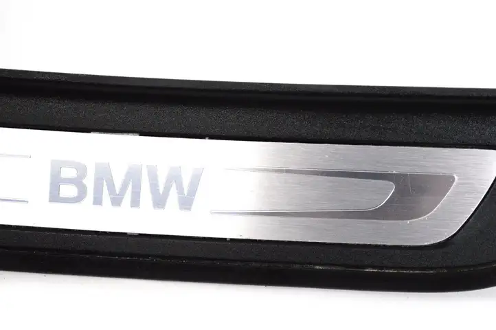 BMW 5 G30 G31 (2016 - ) 7381330 Внутренняя отделка заднего порога — фото 3