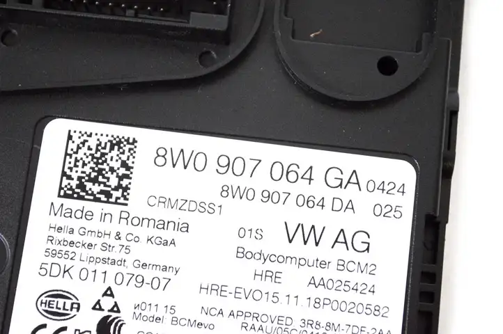 Audi A4 S4 B9 8W (2019 - ) 8W0907064GA Модуль управления кузовом (BCM) — фото 5