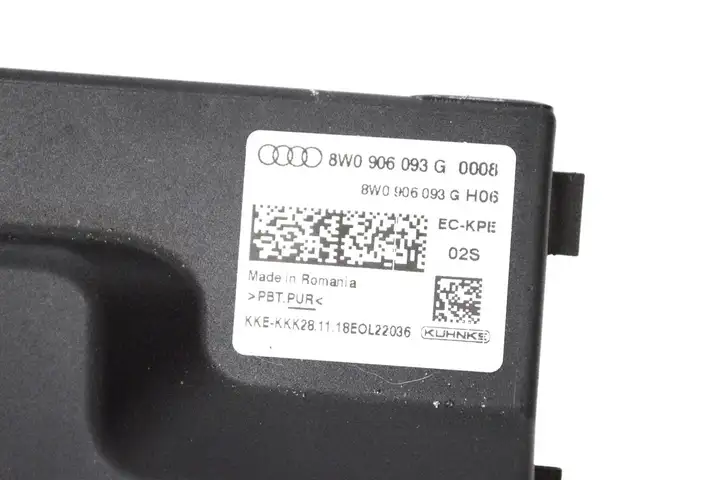 Audi A4 S4 B9 8W (2019 - ) 8W0906093G Блок управления топливным насосом — фото 4