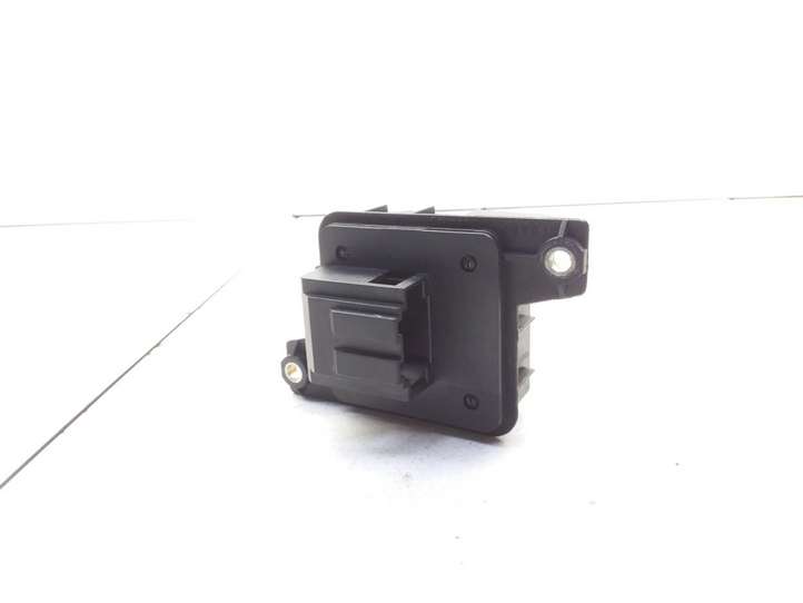 Audi A6 (1997 - 2001)  8L0959777A Включатель (включатели) памяти