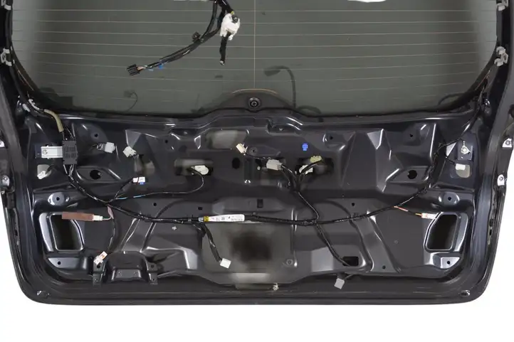 Subaru Outback (BS) (2014 - 2019) Крышка багажника — фото 4