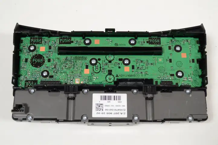 Mercedes-Benz E A207 (2010 - 2017) A2079052302 Включатель регулировки звука — фото 2