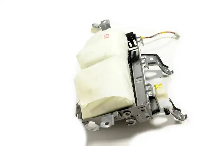 Toyota Prius (XW30) (2009 - 2015) Подушка безопасности пассажира — фото 3