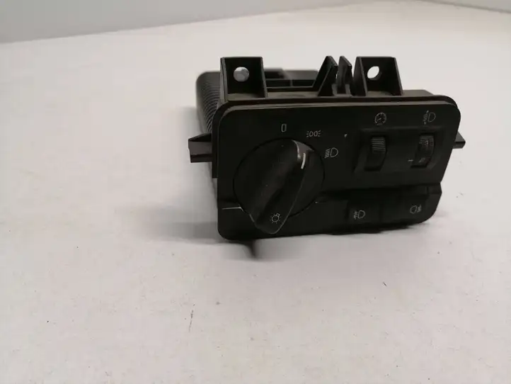 BMW 3 E46 (1998 - 2005) 61316901429 Включатель фонарей — фото 1