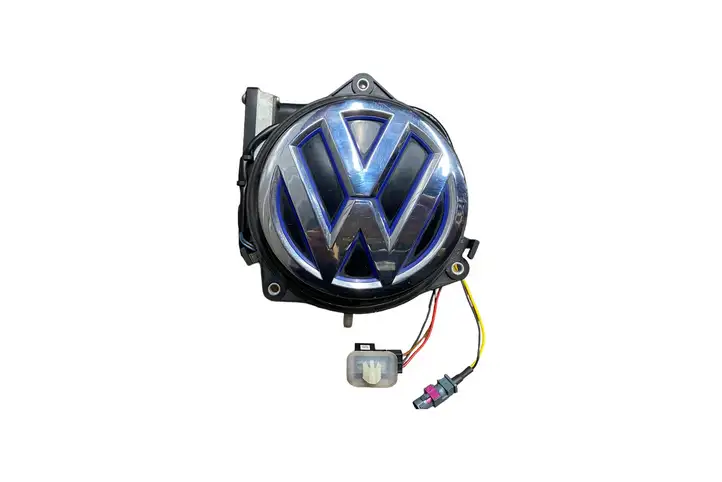 Volkswagen Golf VII (2013 - 2019) 5GE827469F Ручка багажника с камерой — фото 1