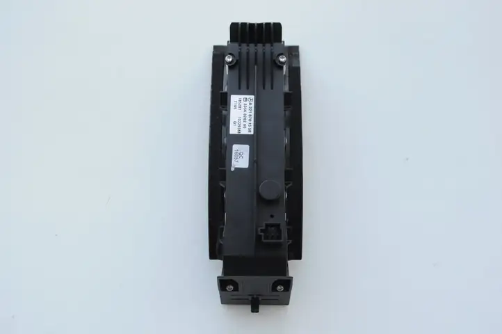 Mercedes-Benz S W221 (2005 - 2013) A2218701558 Блок кнопок на панели — фото 4