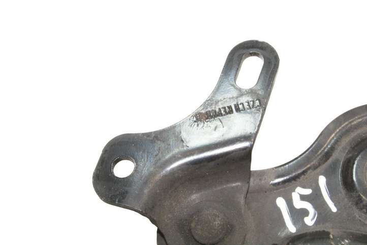 Volvo XC60 (2008 - 2013)  31402332 Петля замка капота
