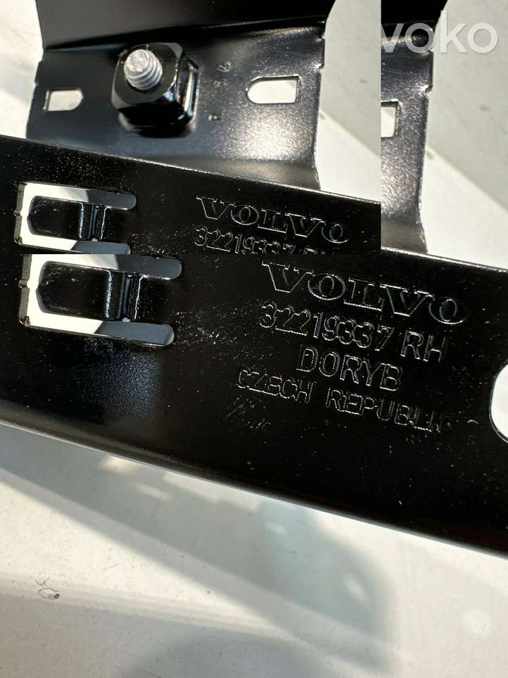 Volvo XC60 (2017 - )  32219337 Петля замка капота