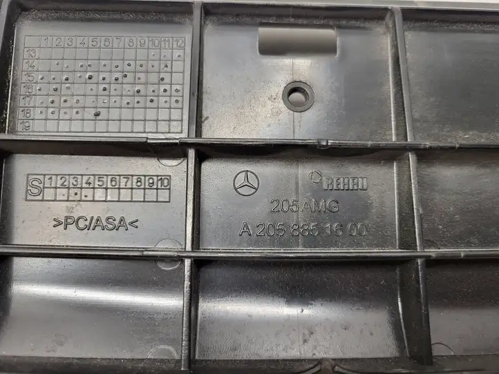 Mercedes-Benz C AMG W205 (2014 - ) A2058851600 Кронштейн заднего бампера — фото 3