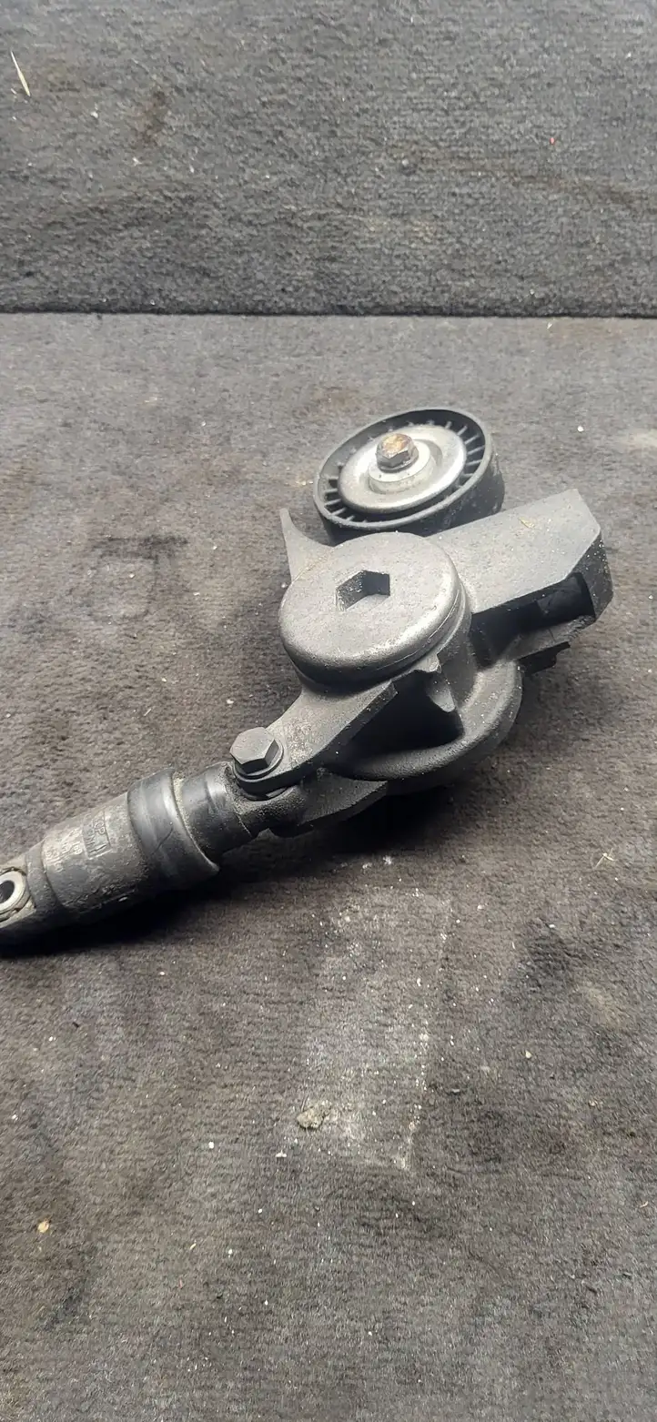 BMW 3 E46 (1998 - 2005) 11282247175 Шкив натяжителя ремня — фото 1