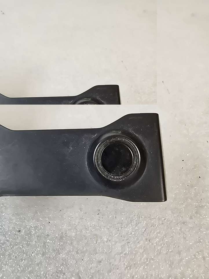 Volvo XC90 (2014 - 2019)  31414472 Передний кронштейн  датчика парковки (PDC)
