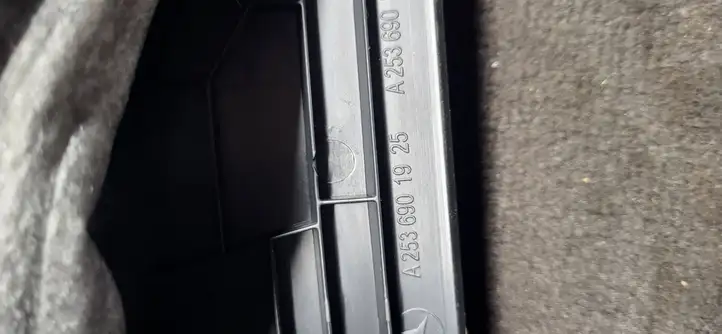 Mercedes-Benz GLC X253/C253 (2015 - ) A2536901925 Верхняя обшивка стойки B — фото 3