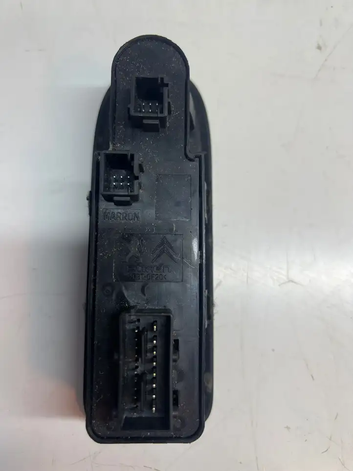 Citroen C5 (2004 - 2008) 96599975XT Кнопка стеклоподъемников — фото 2