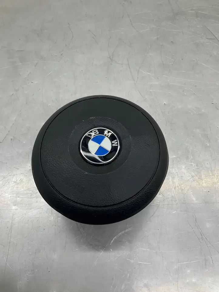 BMW 5 E60 E61 (2004 - 2010) 60738404 Подушка безопасности руля — фото 1