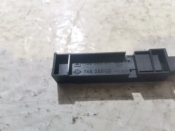 Chevrolet Volt I (2010 - 2015) 13502551 Прочие блоки управления — фото 3
