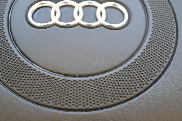 Audi A8 S8 D2 4D (1999 - 2002) 4B0880201AH01C Подушка безопасности руля — фото 7