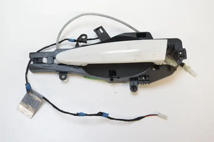 BMW 3 E92 E93 (2005 - 2014) 7163511 Наружная ручка двери — фото 1