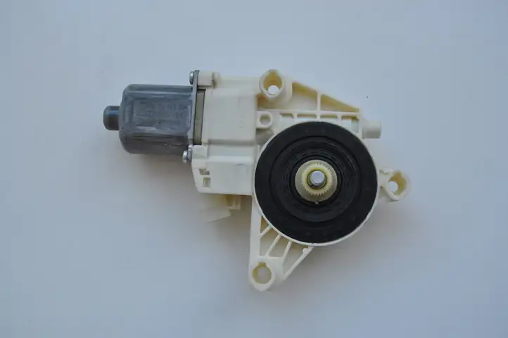 Mercedes-Benz C W204 (2007 - 2014) 0130822504 Стеклоподъемник задней двери — фото 1