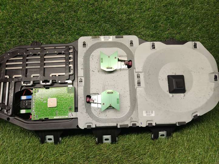 Mercedes-Benz ML W164 (2005 - 2011)  A2518201375 Антенна (антенна GPS)