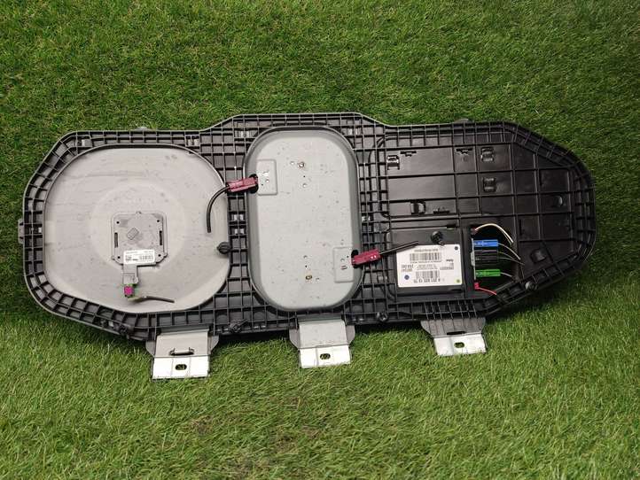 Mercedes-Benz ML W164 (2005 - 2011)  A2518201375 Антенна (антенна GPS)