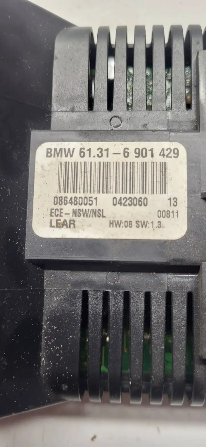BMW 3 E46 (1998 - 2005) 61316901429 Включатель фонарей — фото 3