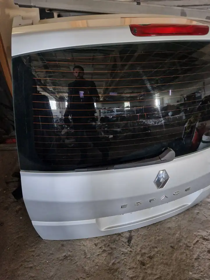 Renault Espace - Grand espace IV (2004 - 2014) Крышка багажника — фото 3