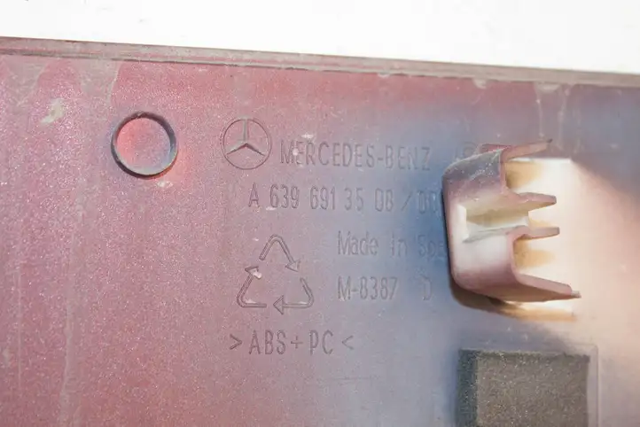 Mercedes-Benz Vito Viano W639 (2003 - 2010) A6396913508 Молдинги раздвижных дверей — фото 4