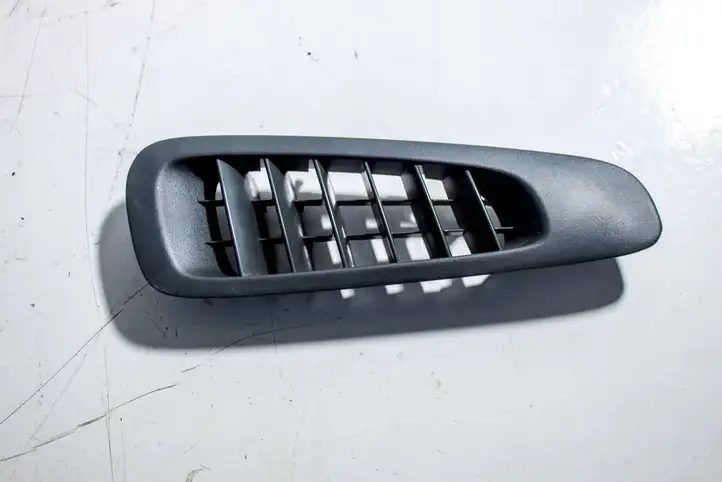 Mercedes-Benz Vito Viano W639 (2003 - 2010) a6398310160 Боковой воздушный дефлектор — фото 3