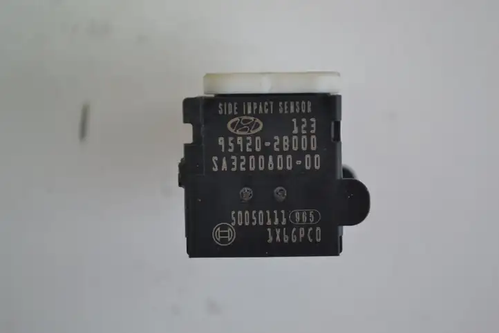 Hyundai Santa Fe (2005 - 2009) Датчик удара SRS — фото 3