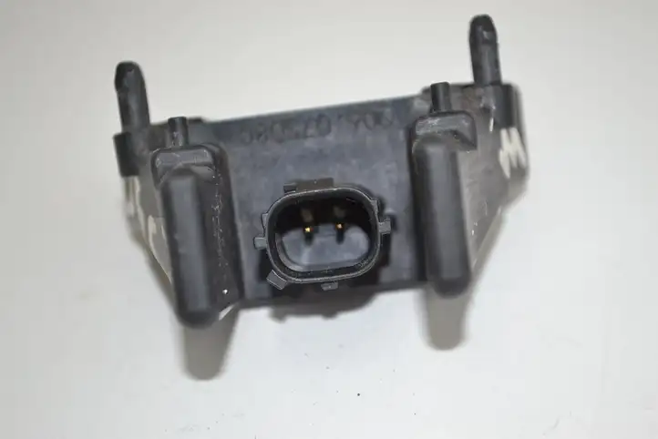 Lexus RX 330 - 350 - 400H (2006 - 2009) 8917345050 Датчик удара SRS — фото 3