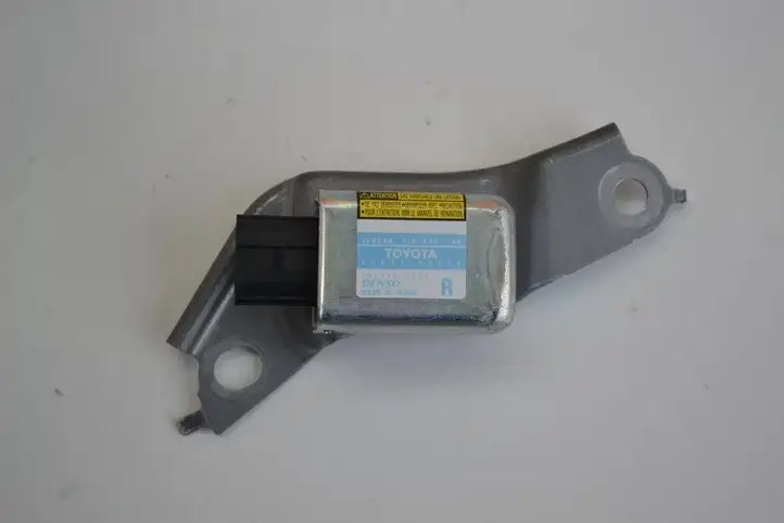 Lexus RX 330 - 350 - 400H (2006 - 2009) 8983348020 Датчик удара SRS — фото 1