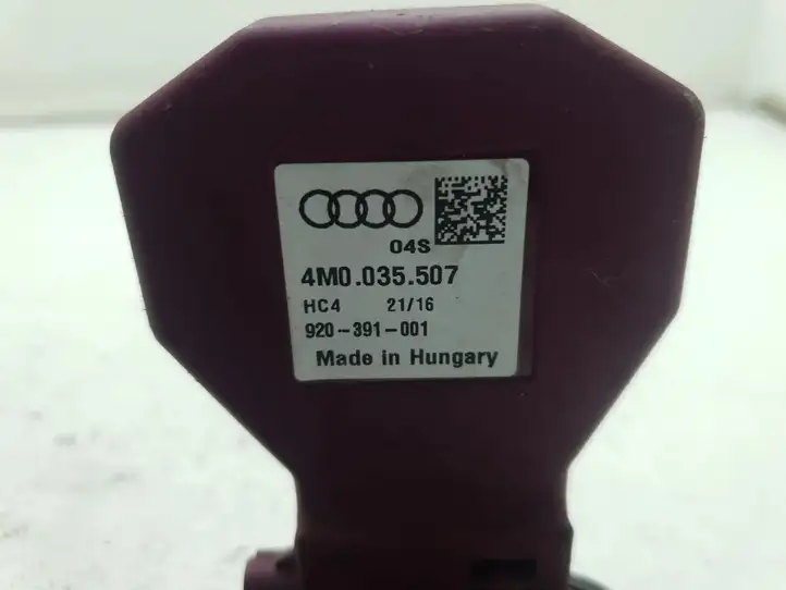 Audi A4 S4 B9 (2015 - 2019) 4M0035507 Усилитель антенны — фото 2