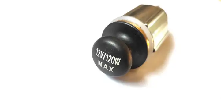 Mitsubishi Outlander (2007 - 2012)   12V гнездо прикуревателя (перед)