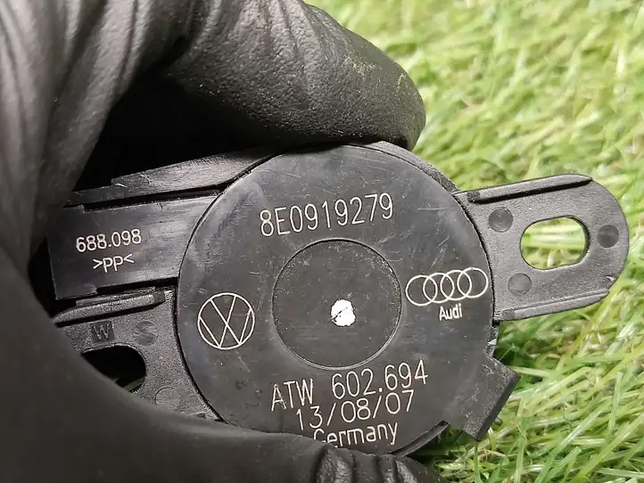 Audi A6 C7 (2011 - 2014) 8E0919279 Динамик парктроника (PDC) — фото 2