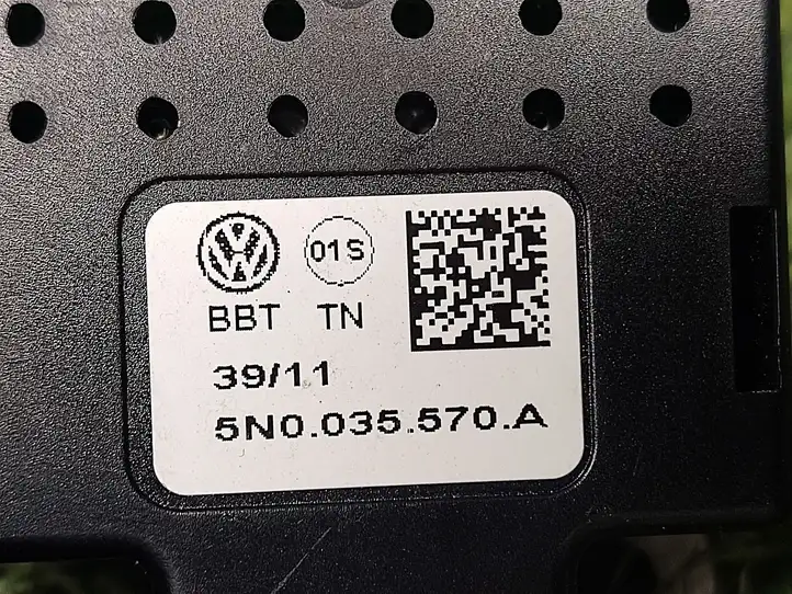 Volkswagen Tiguan (2016 - 2020) 5N0035570A Усилитель антенны — фото 4