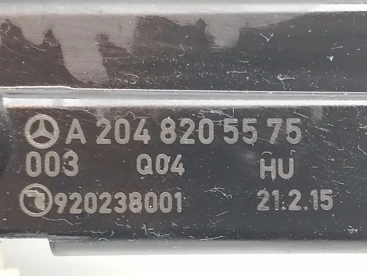 Mercedes-Benz CLA C117,X117,W117 (2013 - 2019) A2048205575 Усилитель антенны — фото 2