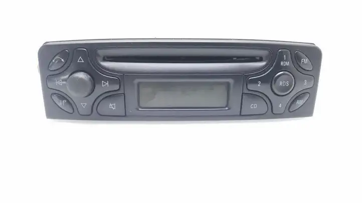 Mercedes-Benz C W203 (2000 - 2007) A2038202286 Магнитола / мультимедийная система — фото 1